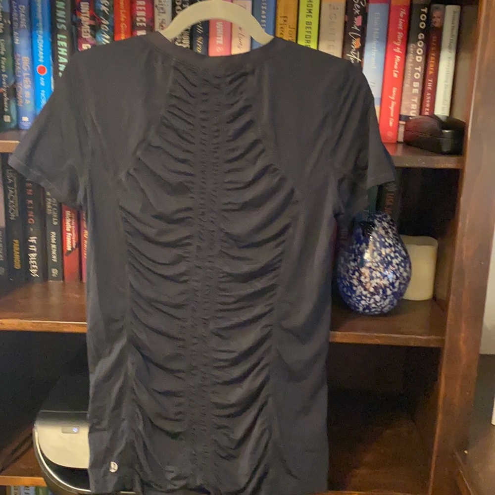 Lululemon top - Picture 2 of 3